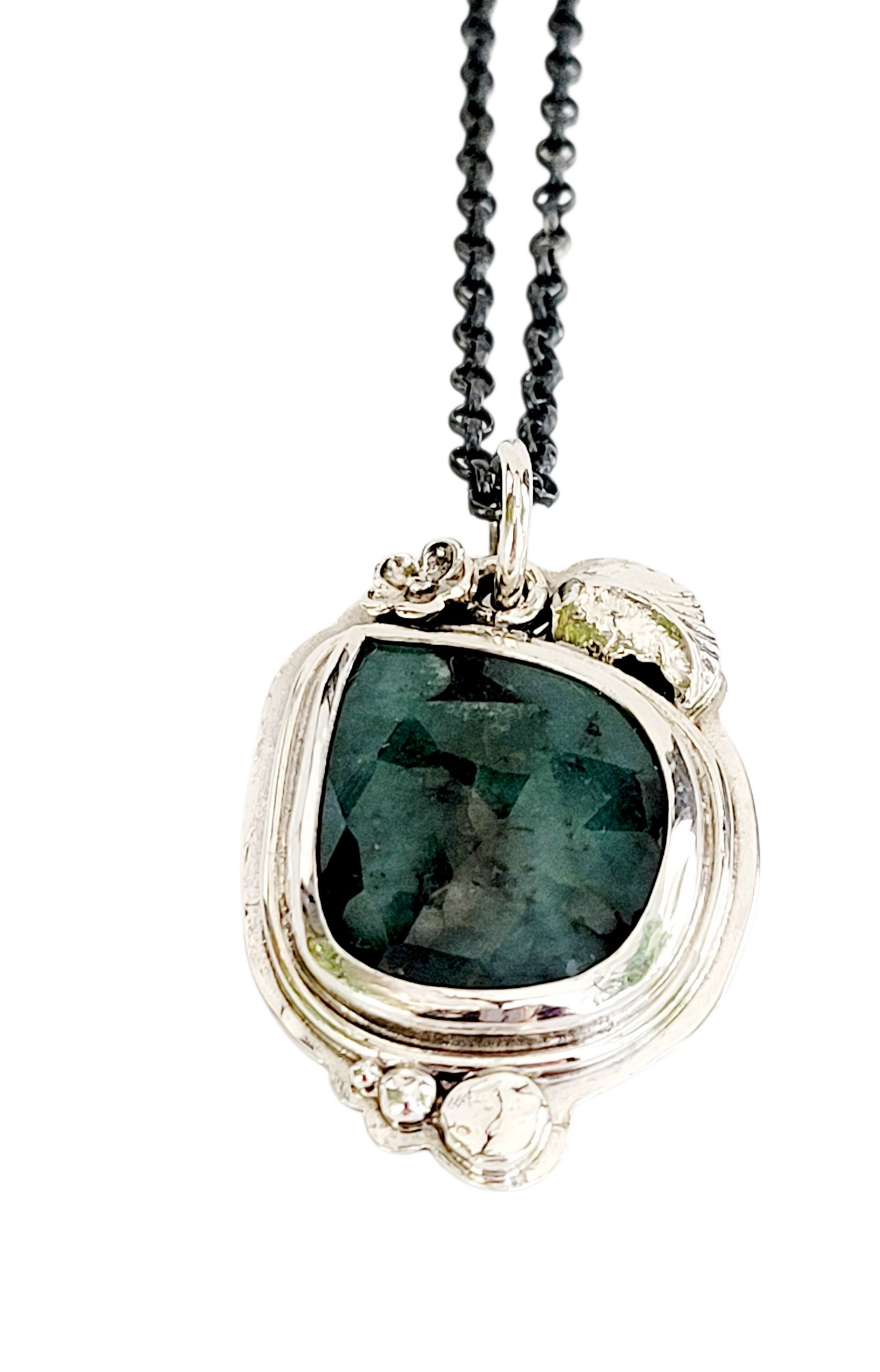 Emerald Pendant from the Frida Collection.