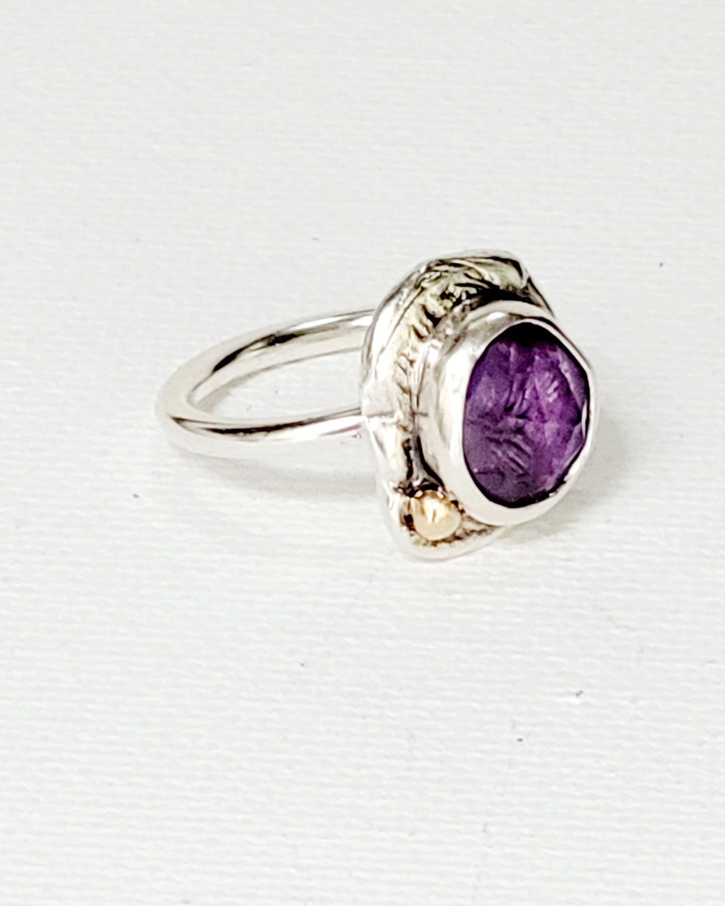 Ring from the "Nugget collection" in sterling silver and amethyst