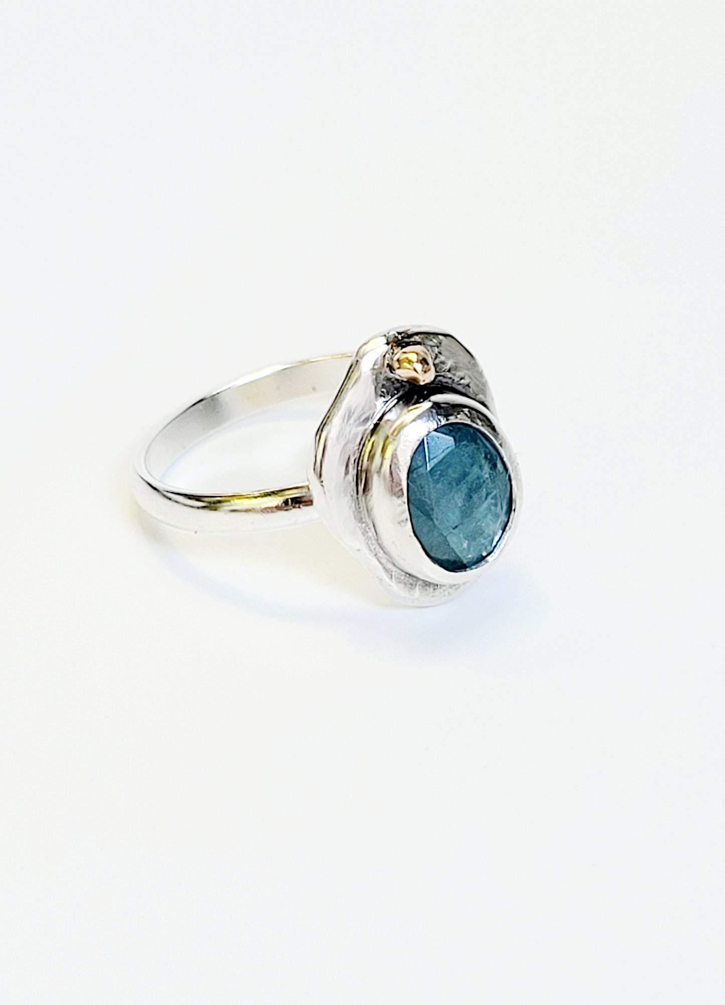 Ring from the "Nugget Collection" in Sterling Silver and Aquamarine