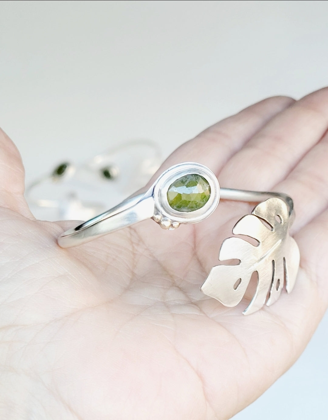 Bracelet with Monstera and Green Peridot