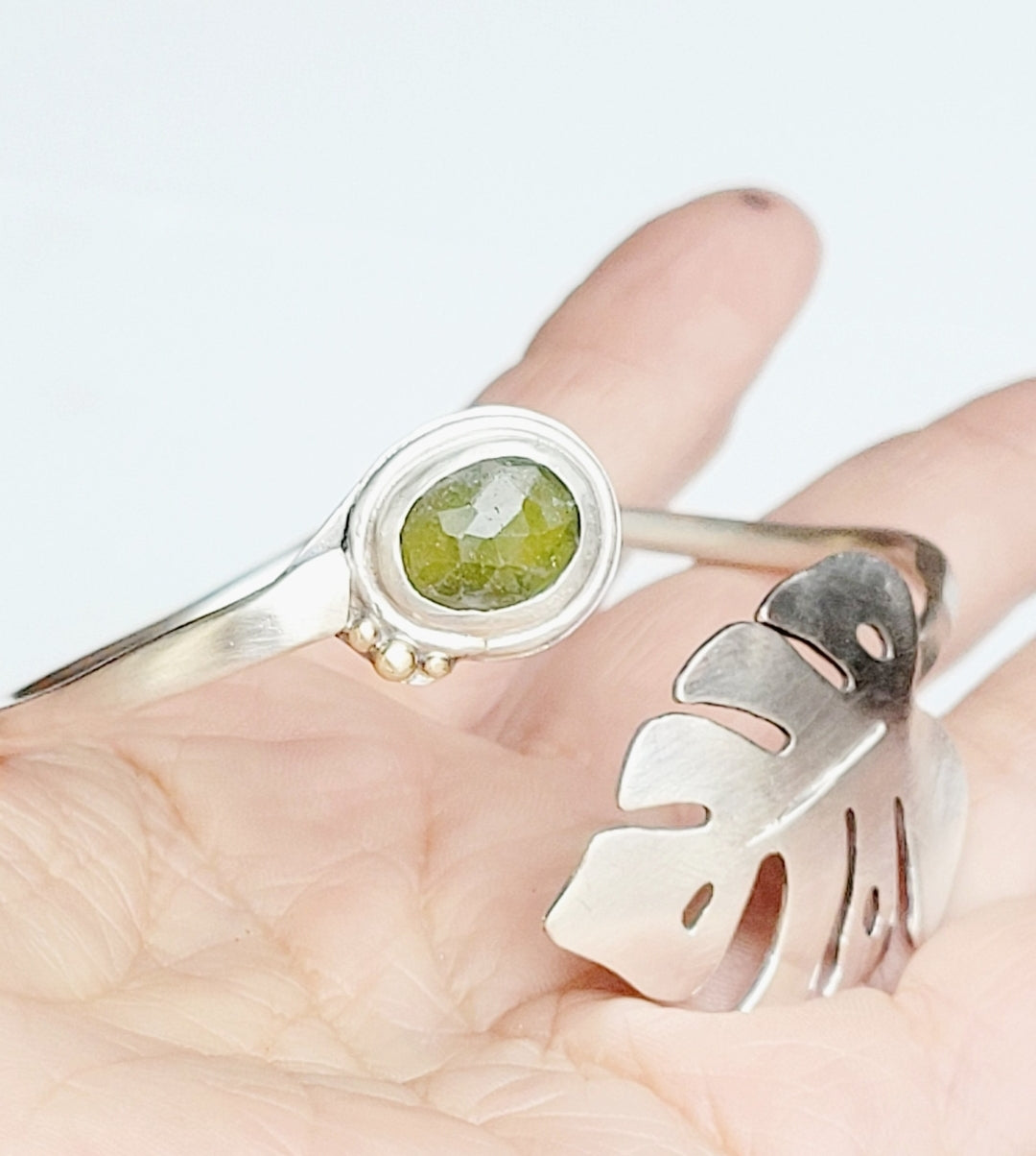 Bracelet with Monstera and Green Peridot