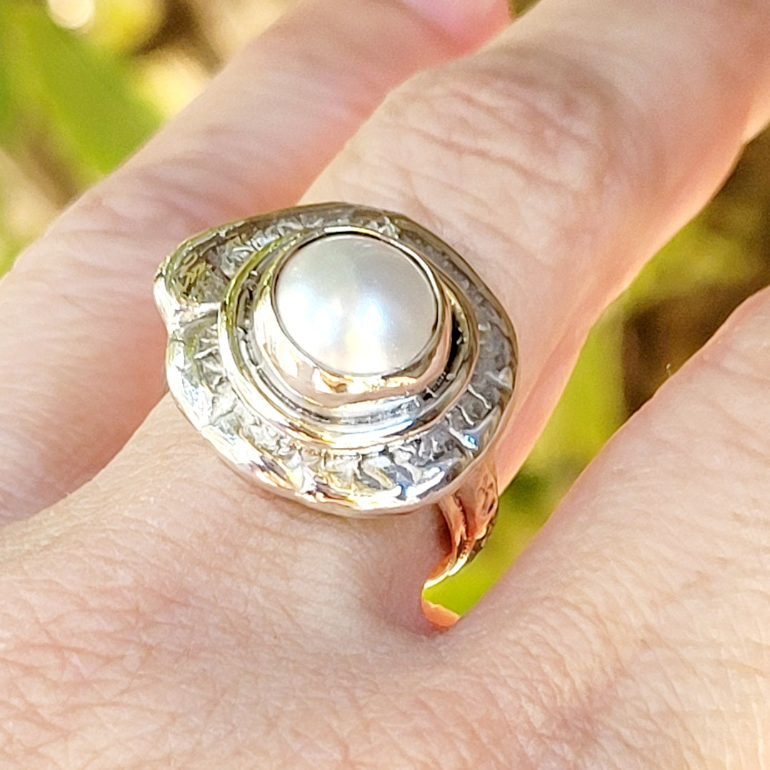 Pearl and Sterling Silver Ring from the "Nugget" collection
