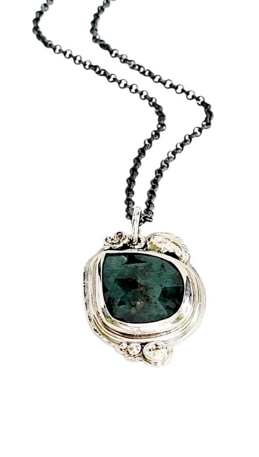Emerald Pendant from the Frida Collection.