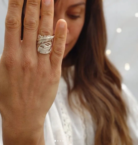 Adjustable Feather Ring