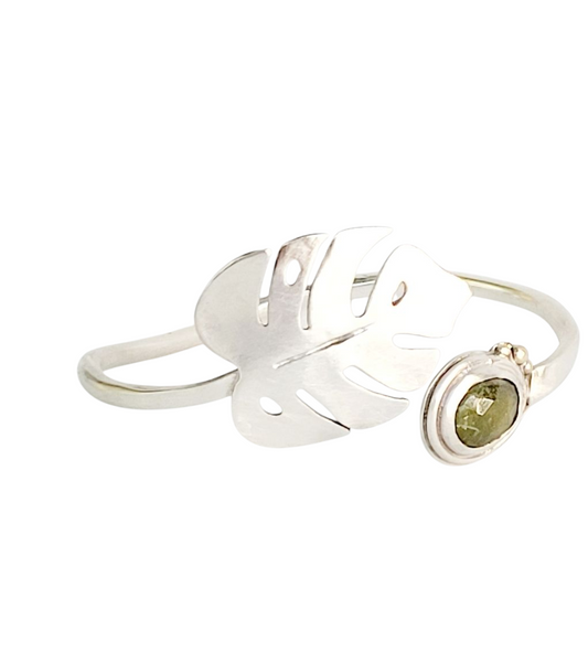 Bracelet with Monstera and Green Peridot